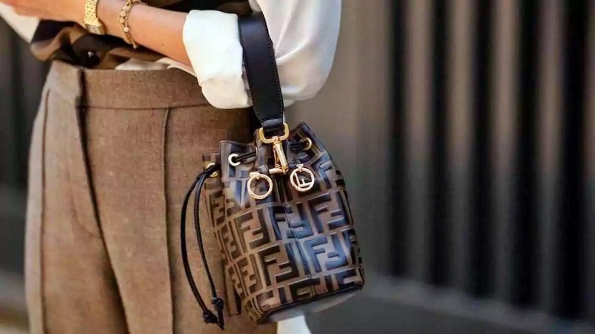 Buy online Christian Dior Tote Bag In Pakistan, Rs 7000