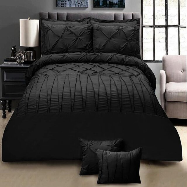 8 Pcs Livia Black Bed Sheet Set (Quilt, Pillow & Cushion Covers ...